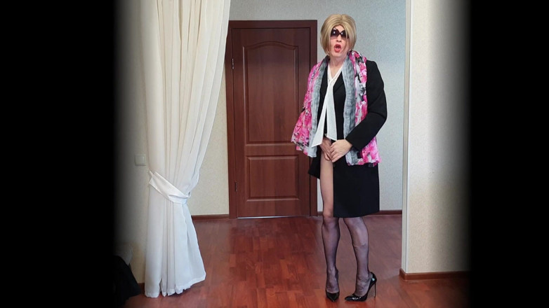 Sissy Stella: Elegant sissy in heels and sexy black stockings