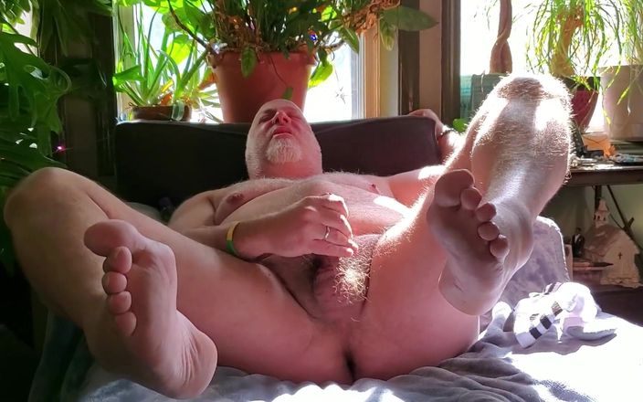 beardaddychub: Urso se masturba em White Sox com alguma ajuda do...
