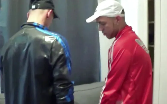 Gaybareback: Scally boy fucked hardby 2 Arabs in jogging