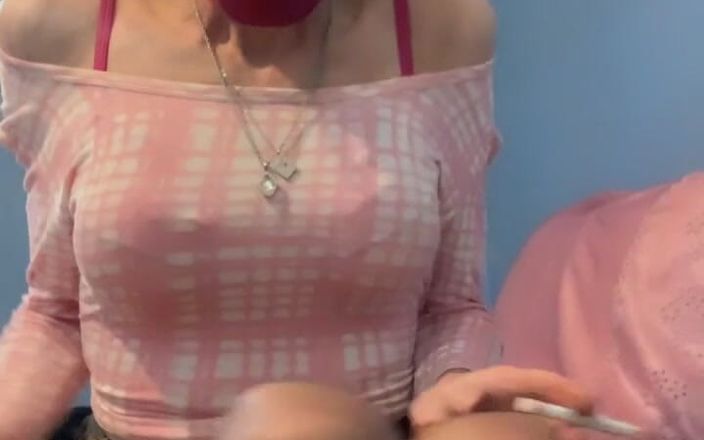 Lisa Luvly: Lisa luvly külotlu çorapla oynuyor