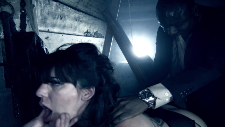 Monde Francais: フランス出身のインク入りのBBが大量の精液を彼女の膣に浴びせた