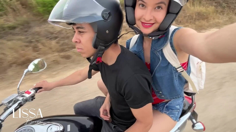 Lissa Brown: Tôi lấy con cu của anh kế của tôi trên...