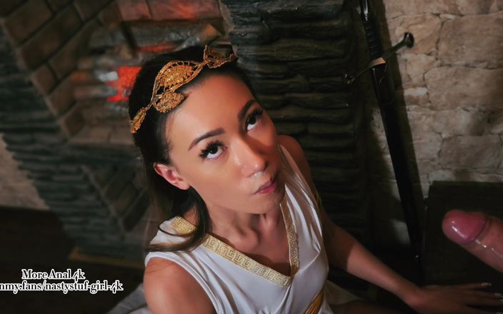Nastystuf Girl: Iliad: cô ấy là một linh mục, bây giờ cô ấy là...