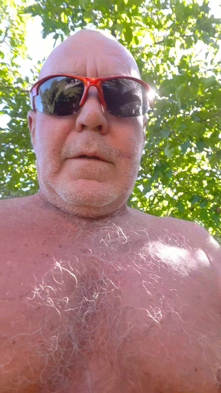 Who fucks my permanently horny anal cunt: 내 발정난 애널 보지 자위