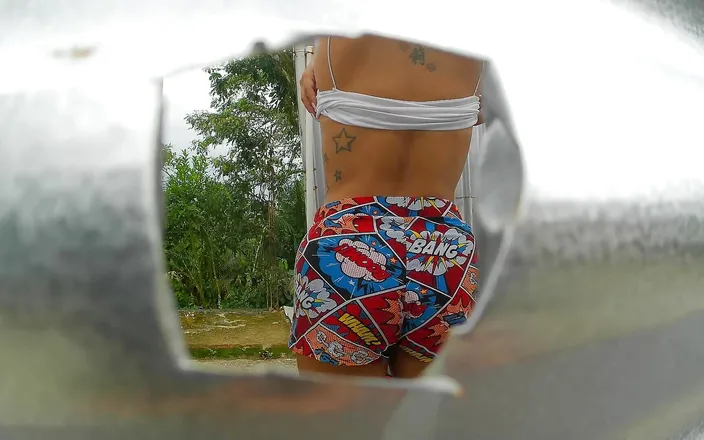 irina69star: Woman Filmed in Outdoor Booth(ass)