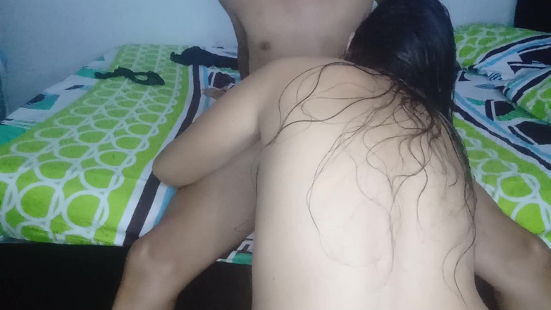 Kanu Eel: Ibu tiri berkongkek panas