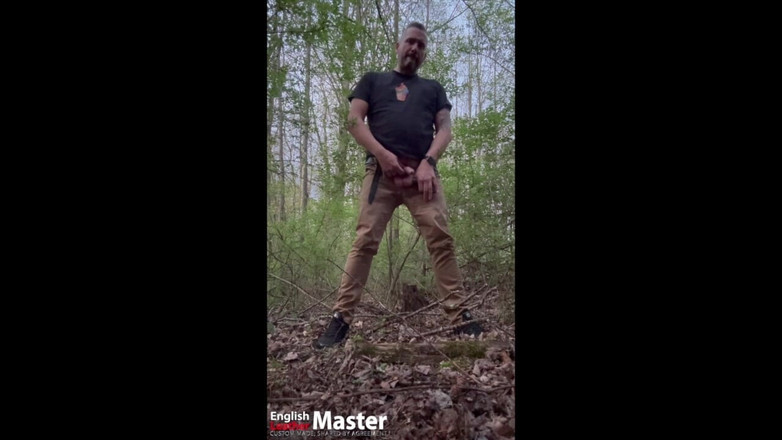 EnglishLeathermaster: 25 minutos de múltiples videos de meada de papá sin...