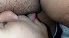 Lesbian-illusion: डेटिंग के हमारे पहले दिन, मैं एक परित्यक्त घर में उसके मुंह को हॉट तरीके से चोदता हूं