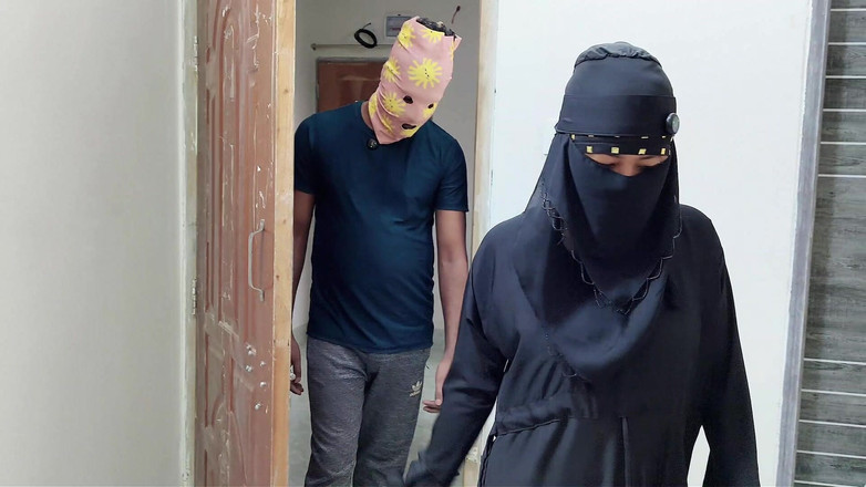 HottyKisku02: Курить тітонька, секс, мусульманська тітонька в хіджабі наймає мене для смоктання її волохатої пизди