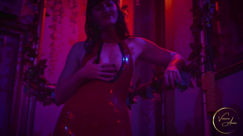 Vivienne l'Amour: (1080p) Prepararsi per il mio pugno - Dominazione femminile POV Bordo...