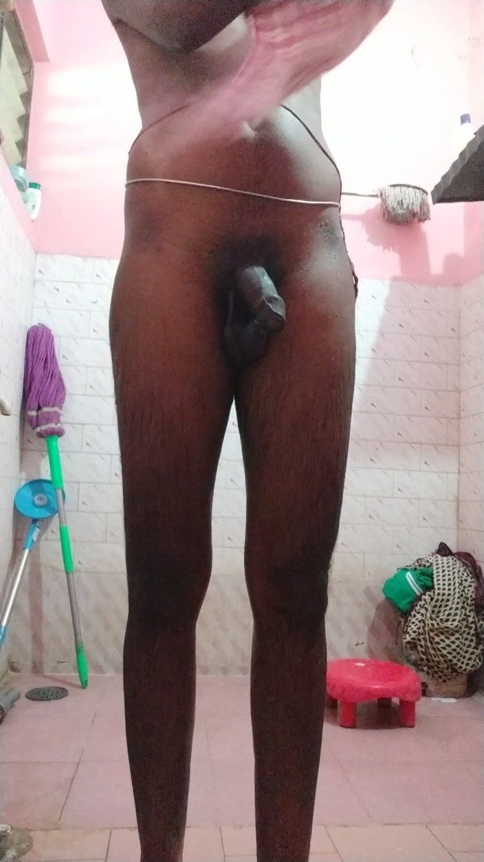 Tamil10inchesbbc: La grosse noire tamoule10inches est de retour !