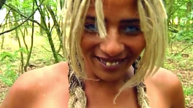 NAUGHTYPOLSKA: Lengua de bbc estira el coño rubio en fiesta de...