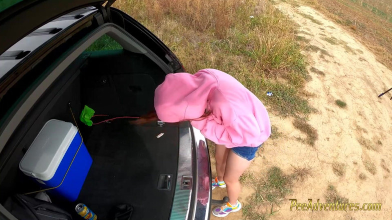 Pee Adventures: Kouření s plným močového měchýřem