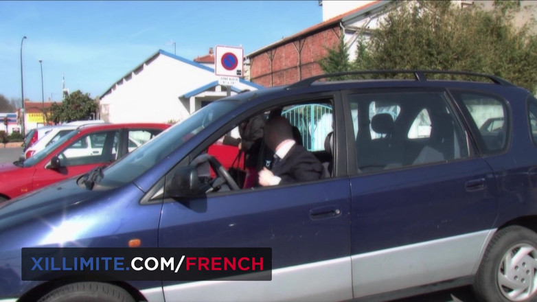 French girls at work: Trojka s prsatou francouzskou milfkou Clanddi Jinkcego