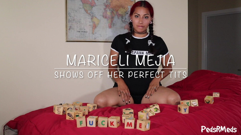 PedsRMeds: Mariceli Mejia Shows off Her Perfect Tits
