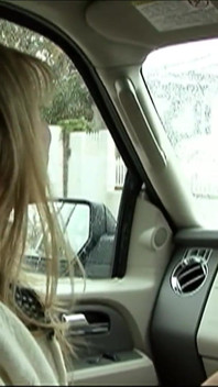 La milf bionda magra milf morgan ha beccato una scopata interrazziale con un ragazzo