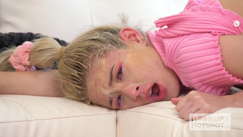Hookup Hotshot: Skinny blonde Jessie Saint gets fucked into a mess on...