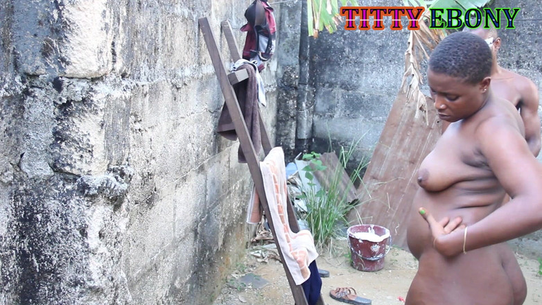 Titty_Ebony: Tetanggaku yang hot dan seksi ngentot habis-habisan di luar ruangan