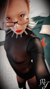 Natural Total Body Nylon Femdom Mistress Julia