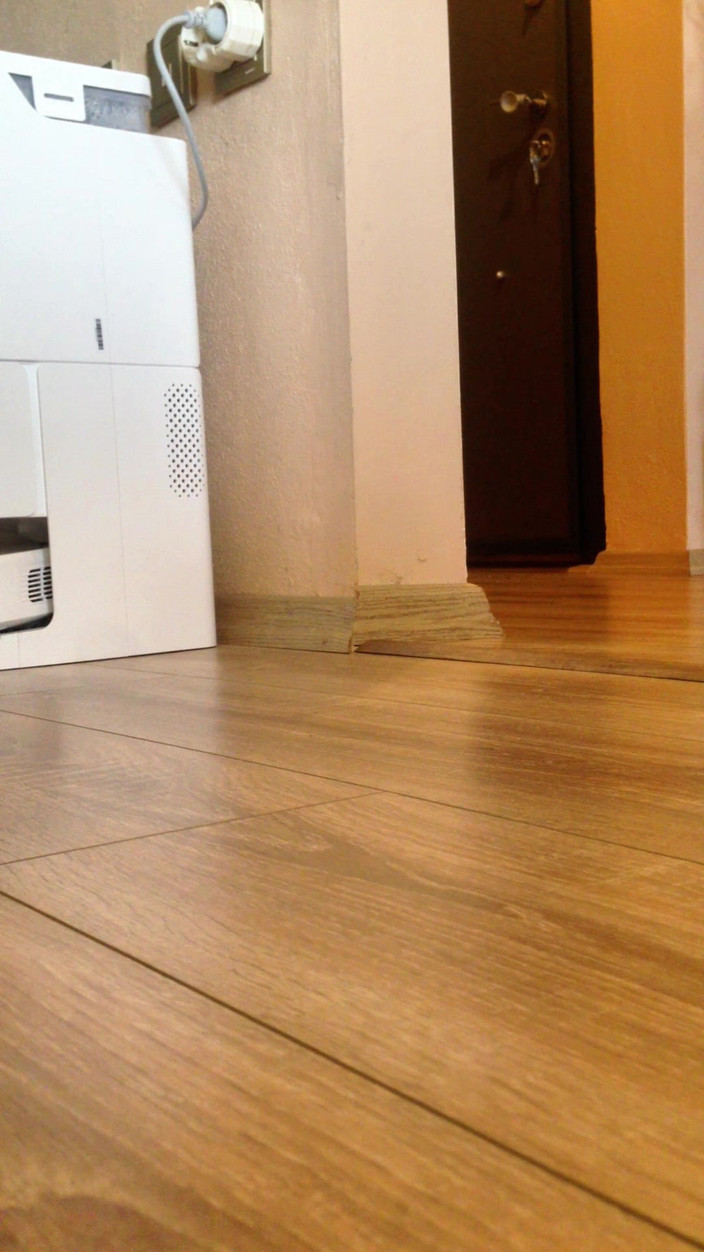 cd_aysemmm: Ho salutato il ragazzo delle consegne senza reggiseno