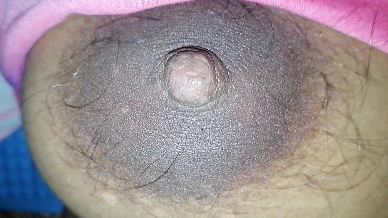 Sweety In Bed: Awek desi baru bertemu dengan rumahnya mengongkeknya dengan ketat