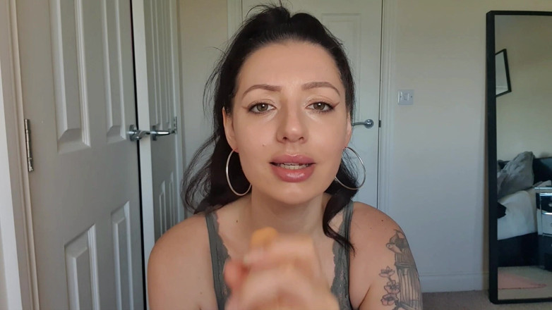 Tattooed Temptress: Secretary Crush