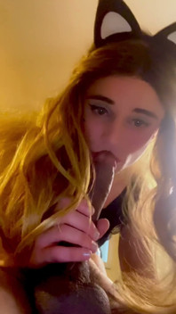 Sucking an Massive 8 Inch BBC