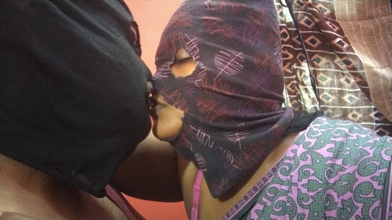 Benita sweety: Really Hot Face and Hot Moaning Threesome