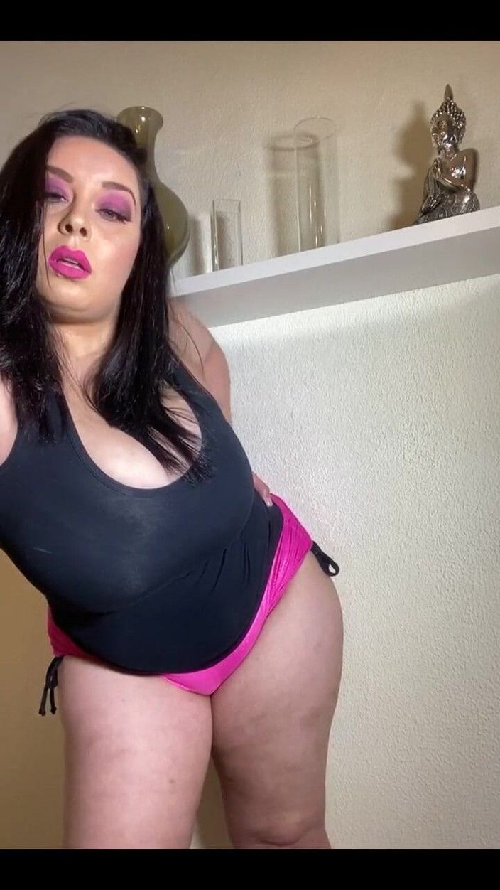 Anastasia Lux: Aproveite essa pequena dança