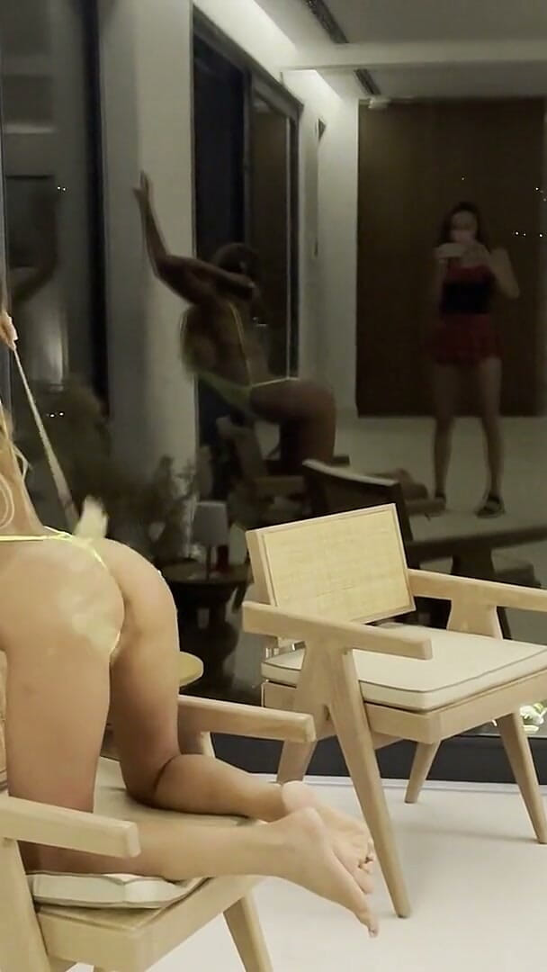 Monika Fox: Úžasná pornohvězda Monika Fox ošukaná robertkem do zadku, s Velkým...