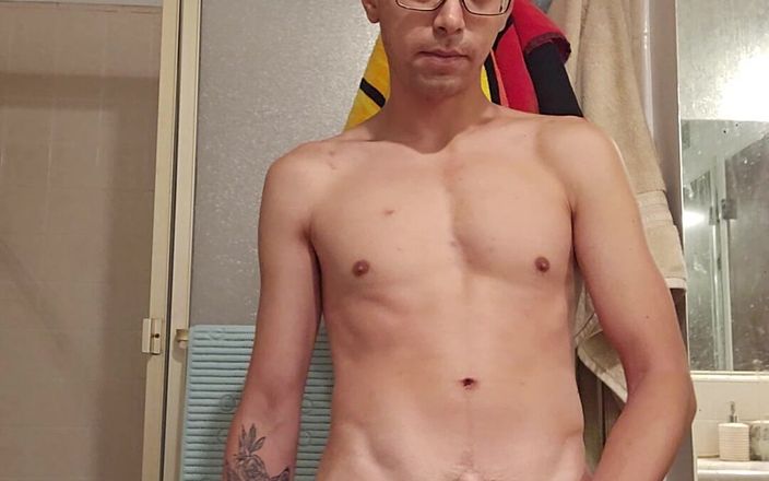 Z twink: Cumshot Before the Shower to Let off Stream