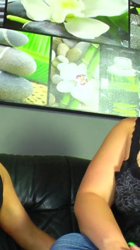 Geile geile milfs bekommen muschi zu dritt gefickt - 3