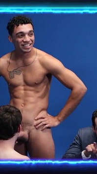 Bist du bereit für eine Porno-Spiel-show? eine schwanz-ohrfeige ist nur der anfang