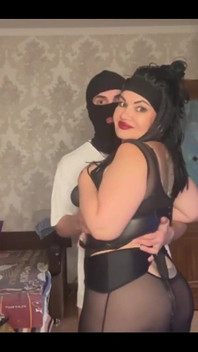 Sex incitant cu un tânăr iubit