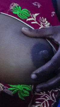 Desi Bhabhi Ka Dhoodh
