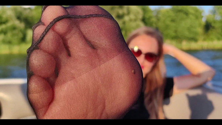 Goddess Lena: Teknede Naylon Beyin Sikişi