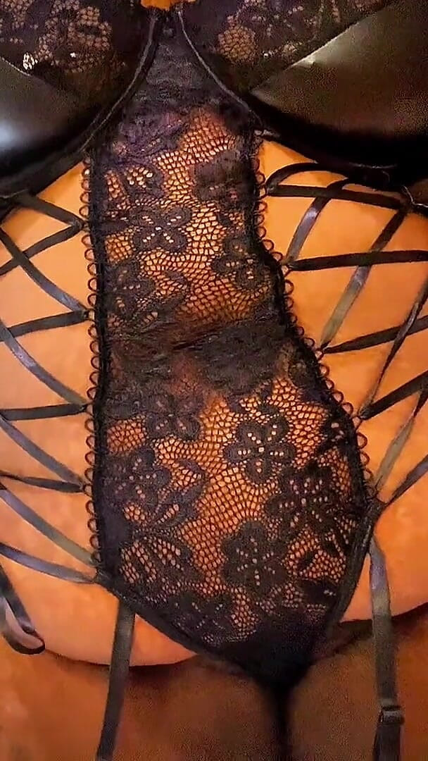 Ebony Cock and Curves Tease (Gothic goddess domination mode) Ebony Cock and Curves Tease (Gothic goddess domination mode)