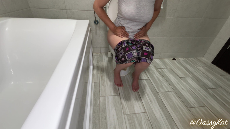 GassyKat: The Daily Toilet Episode 20