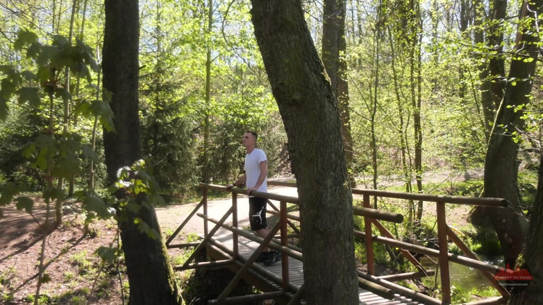 Frankfurt Sex Stories: Raw muscle outdoors
