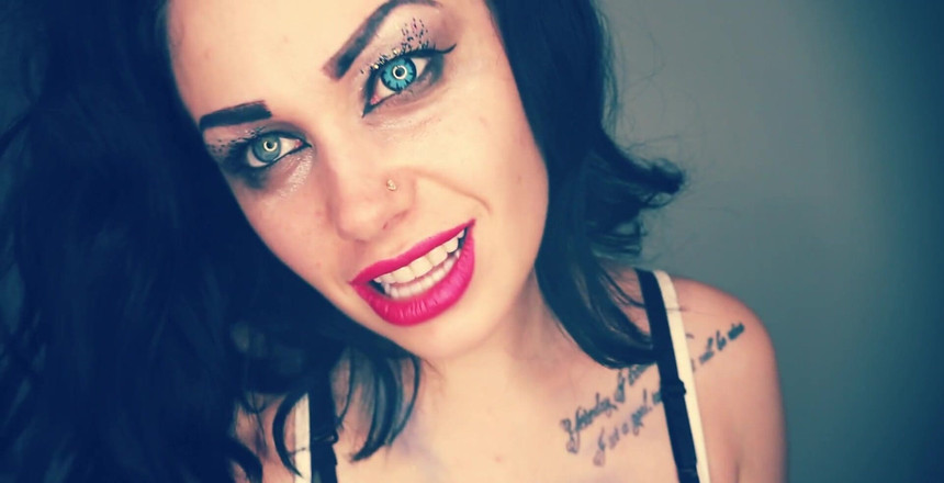 Goddess Misha Goldy: 我两个不纯的口红！