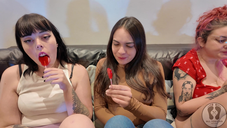 All You Can Fetish: Quattro ragazze lecca-lecca gomma da masticare fetish baci leccare