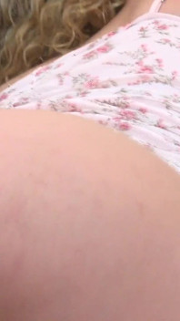 Allie Addison masturbates