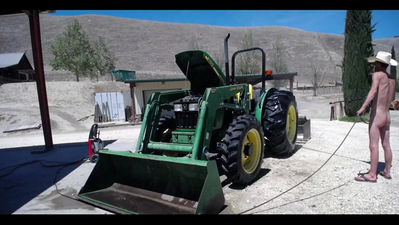 Joe Iandola: Tractor Chaturbate Show