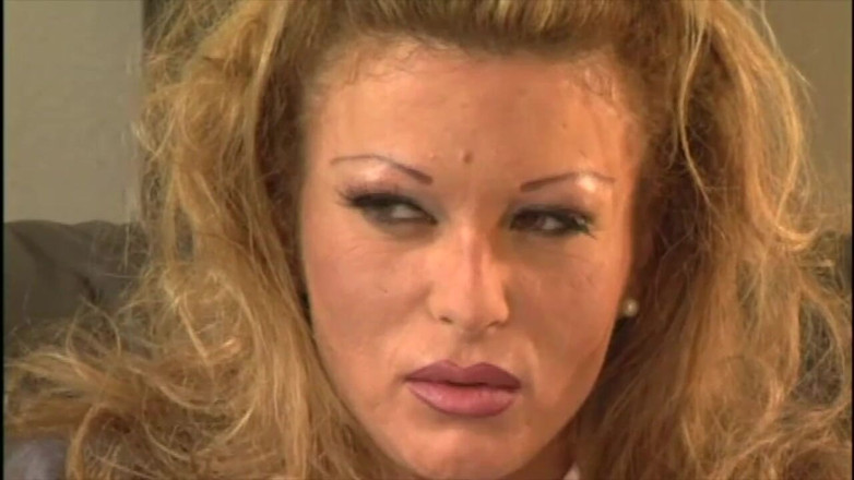 Inthe MILF room: Ředitel odpočívadla žádá o zálohu s inkasní platbou
