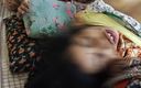 Sakshi Raniii: Une belle-mère indienne enceinte baise sa chatte démente son beau-fils...