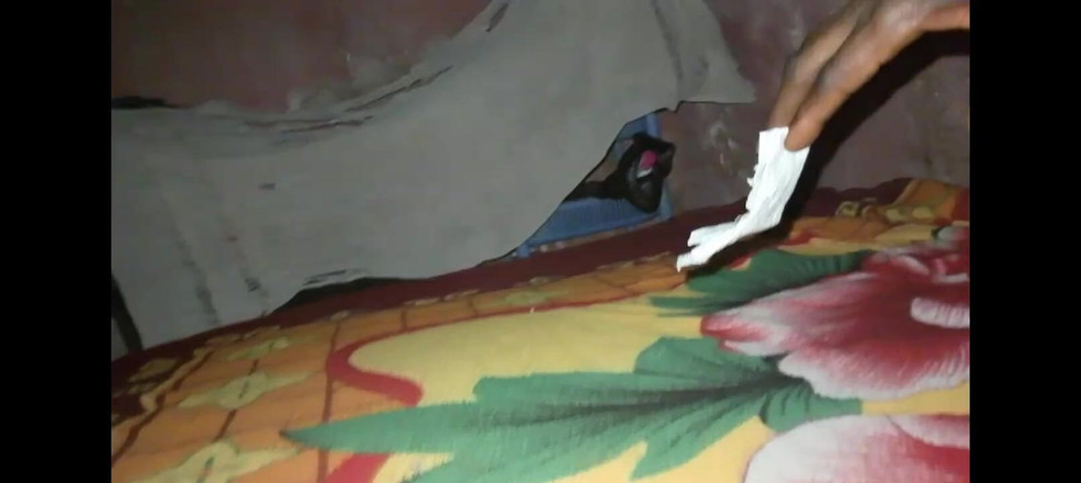 Masturbator emmy: ベッドを抱くことほど気持ちいいものはありません