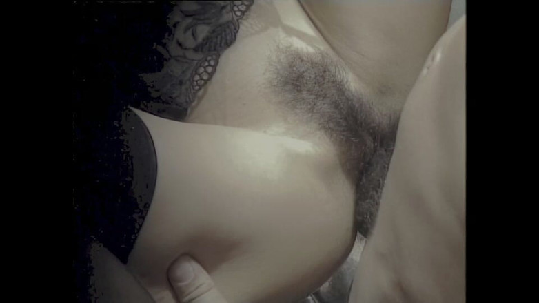 Inthe MILF room: Ładny hiszpański kutas w owłosionej cipce tej włoskiej MILF