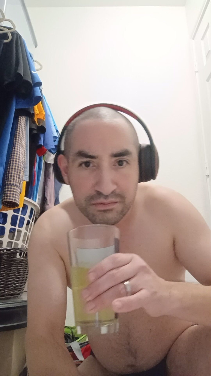 Brandon Lee: Un cazzo e le palle nel mio bicchiere