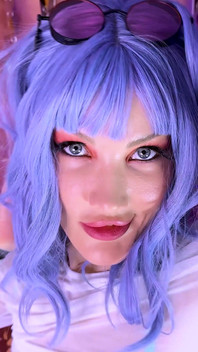 Hot Doll Wants to Go to a World Full of Sexual Fantasies