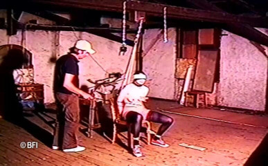 Slave Seks: Garagem punindo